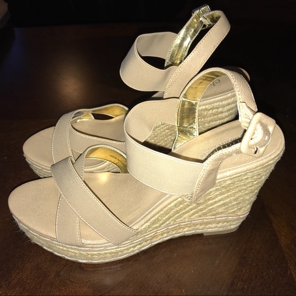 Charles David Shoes - Charles David Espadrille Wedges. Size 9